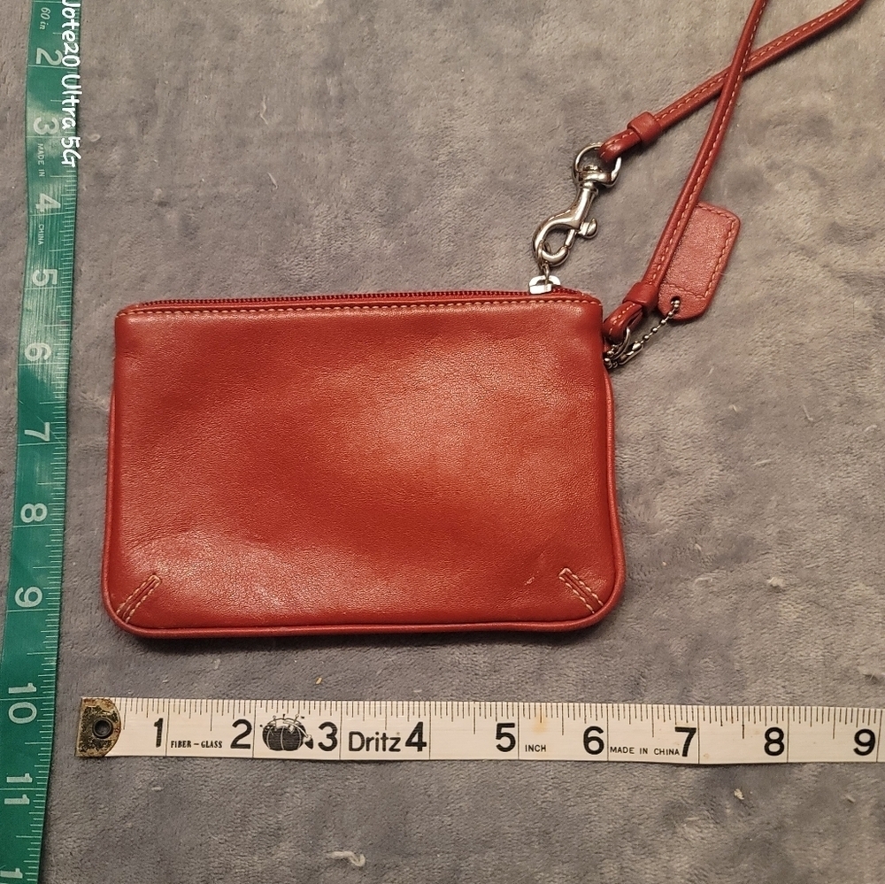 0603. EUC ~ Vintage Red ~ COACH Wristlet ~ Lining, Strap & Charm Tag are perfect - Picture 8 of 13